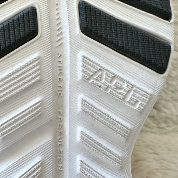 APL Athletics Leopard Calf-hair Sneakers Size: 5.5. Excellent condition - Picture 8 of 10